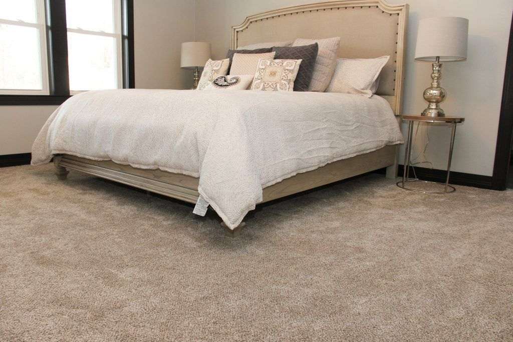 Modern polyester carpet Dubai home interior